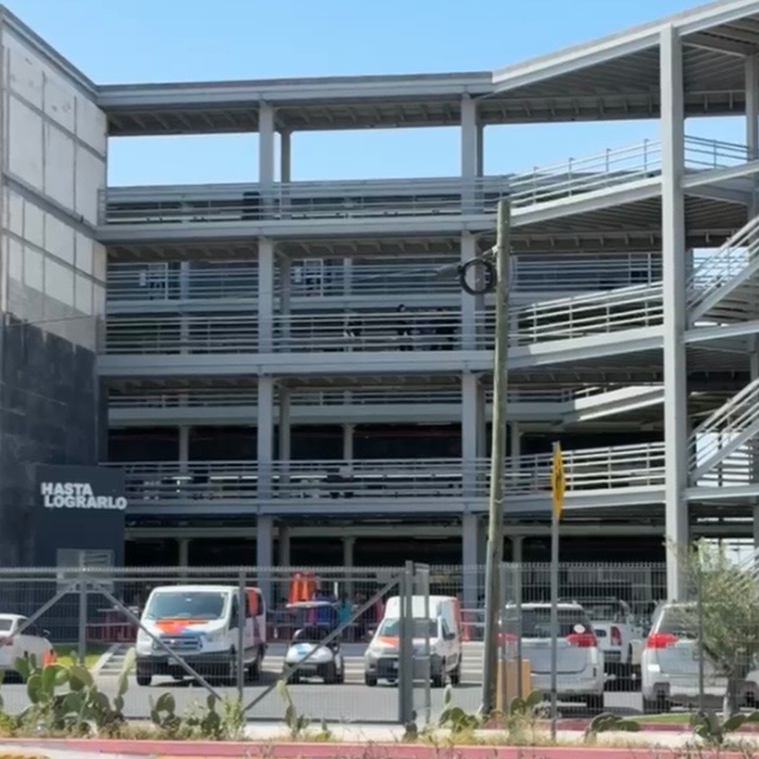 Estudiante Cae de Tercer Piso en Universidad de Reynosa